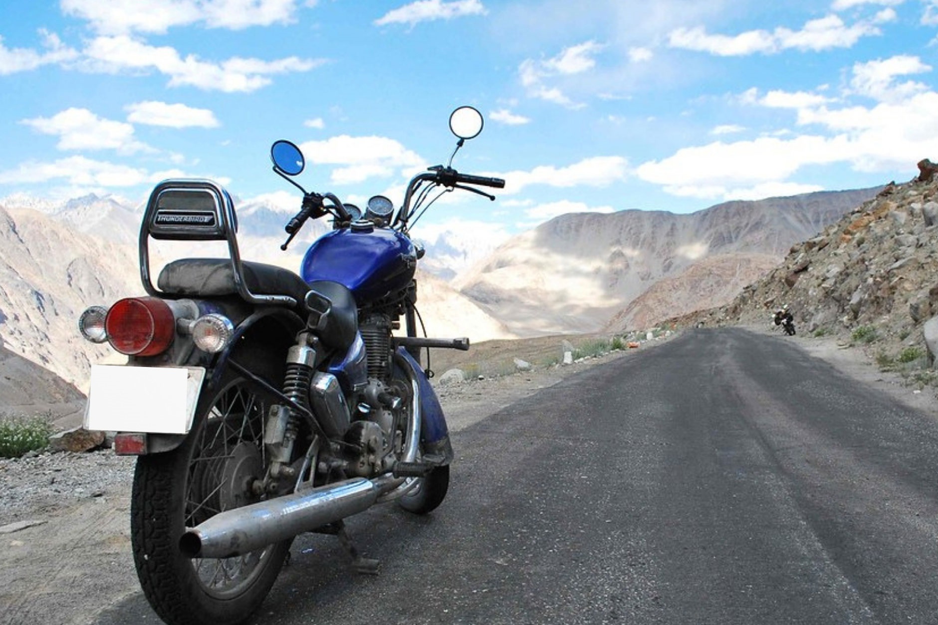 Motor Bike  in Manali 