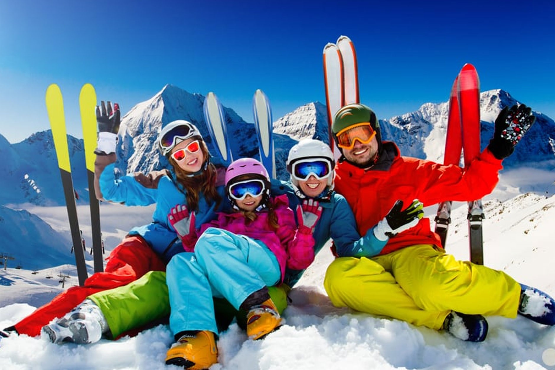 Skiing Activities in Manali   